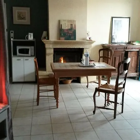 Appartement Route de voivres à La Suze-sur-Sarthe Extérieur photo